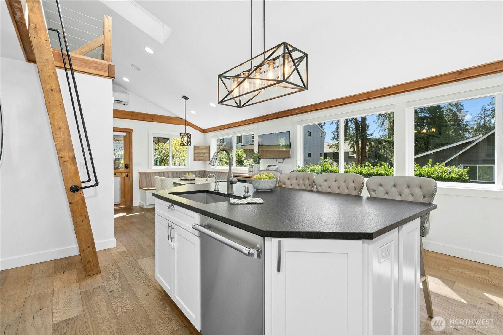 3016 106th Avenue SE, Bellevue, WA 98004