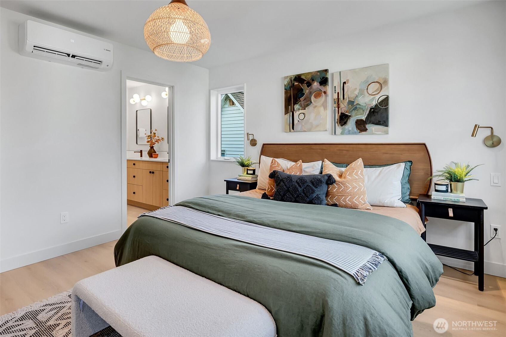 4405 S Holly Street , Seattle, WA 98118