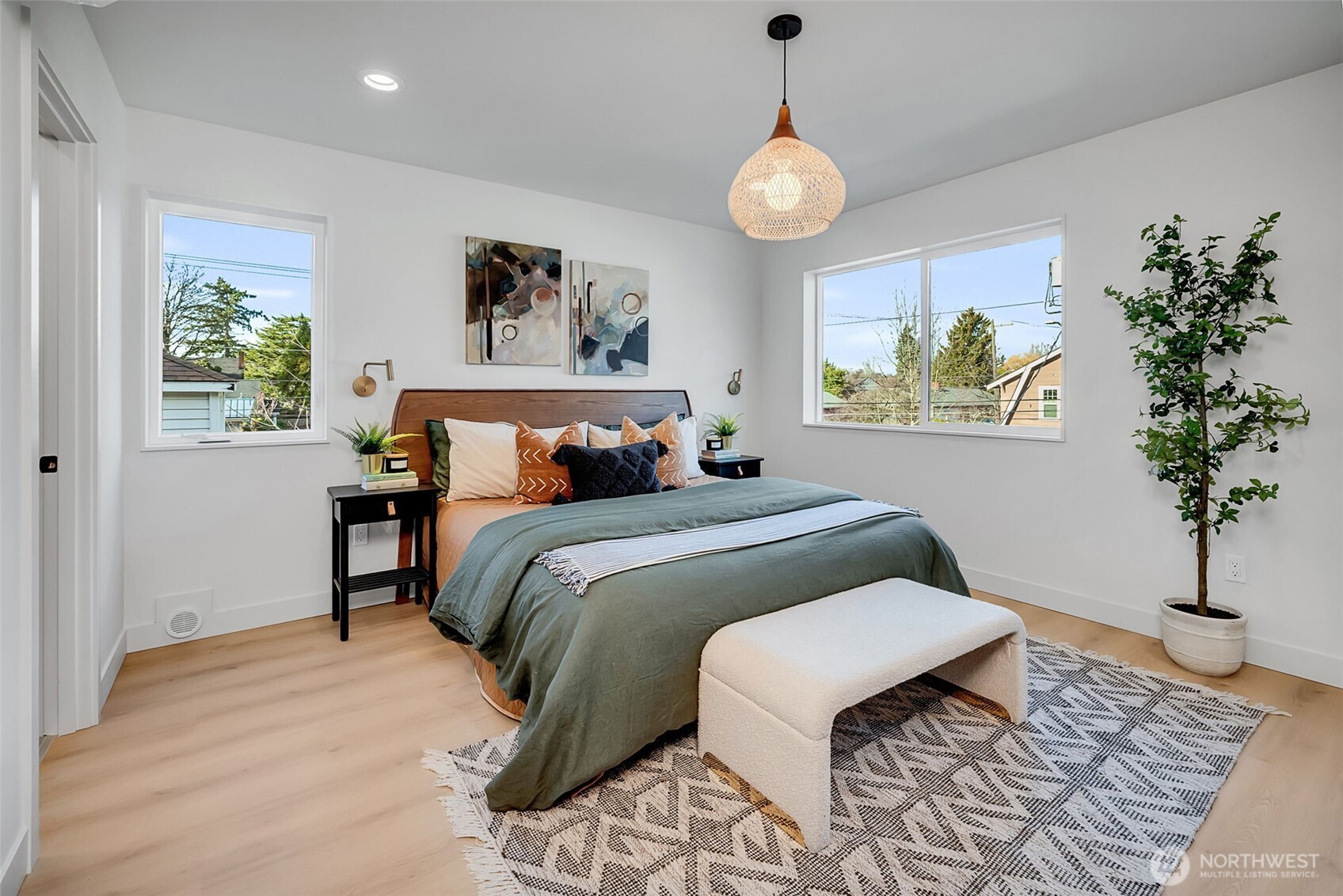 4405 S Holly Street , Seattle, WA 98118