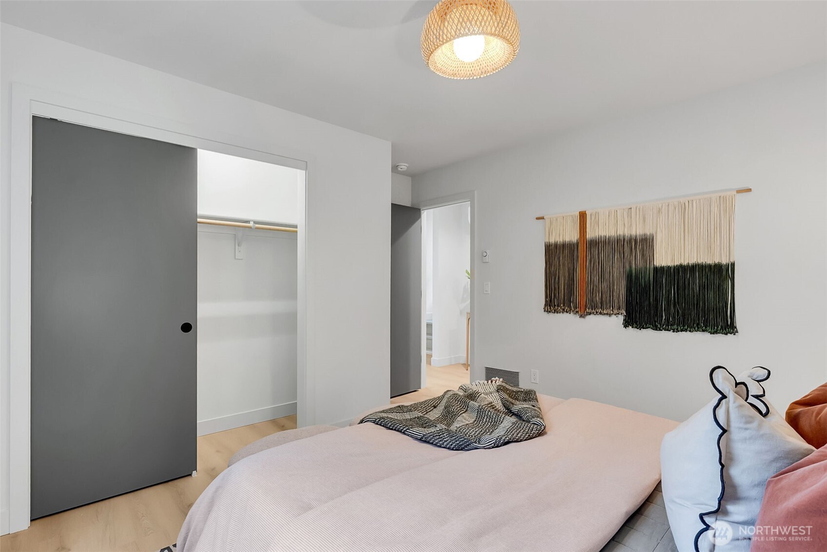 4405 S Holly Street , Seattle, WA 98118