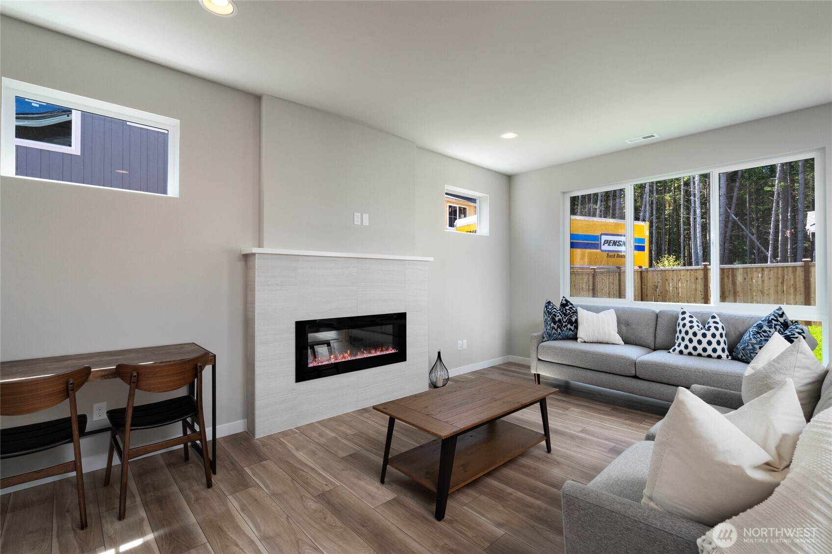 2430 SW Ridgeway Drive , Oak Harbor, WA 98277