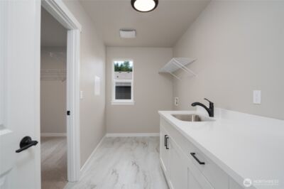 2440 SW Ridgeway Drive , Oak Harbor, WA 98277 - Photo 6