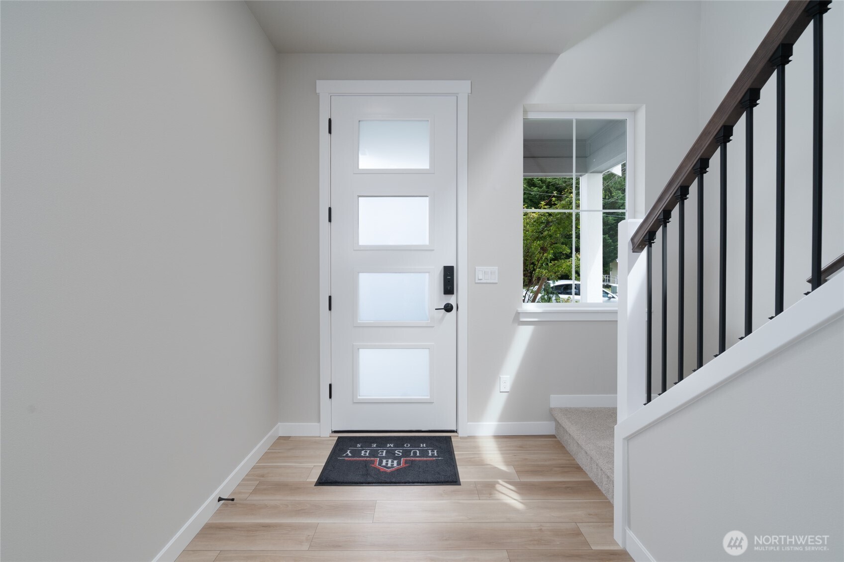 2440 SW Ridgeway Drive , Oak Harbor, WA 98277