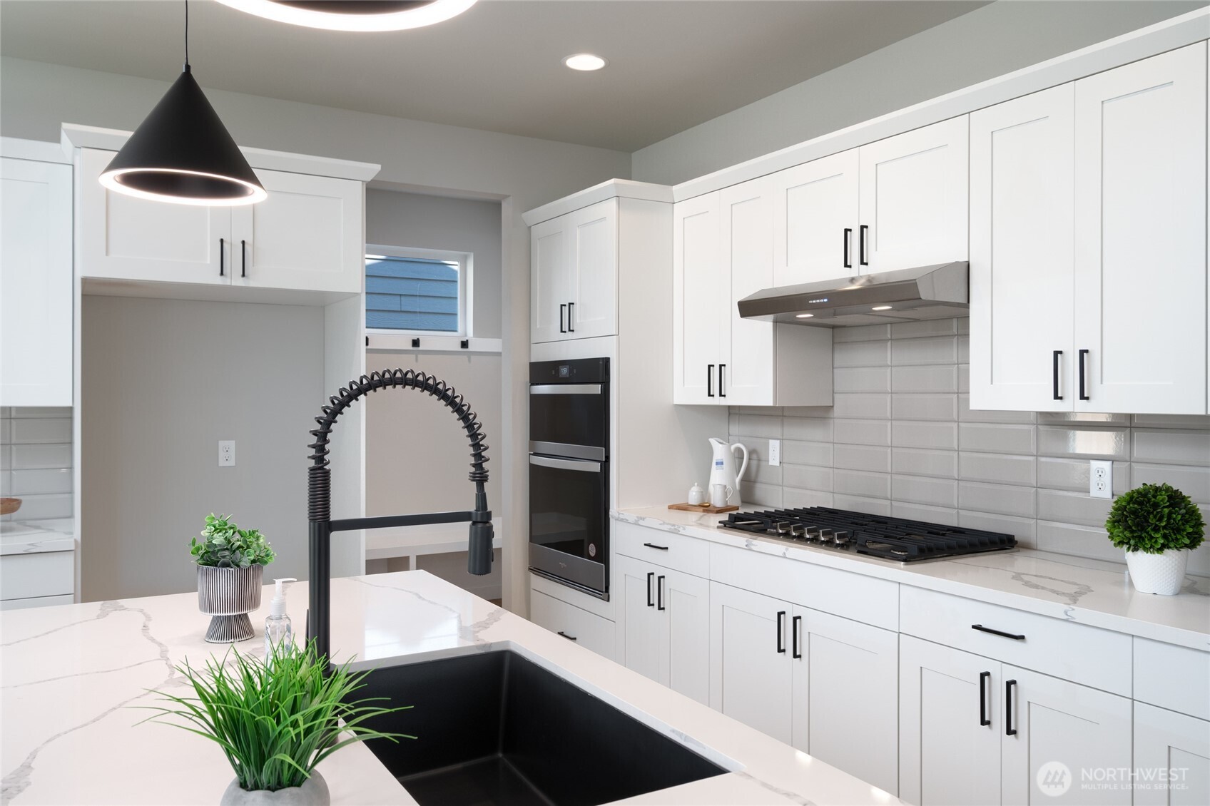 2431 SW Ridgeway Drive , Oak Harbor, WA 98277