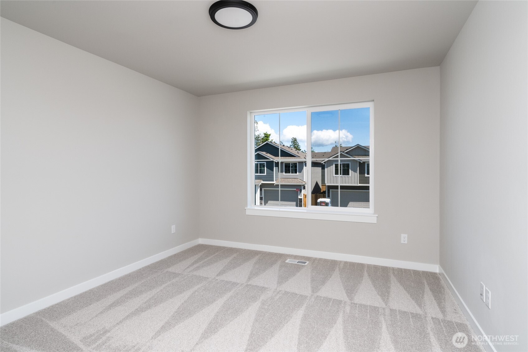 2431 SW Ridgeway Drive , Oak Harbor, WA 98277