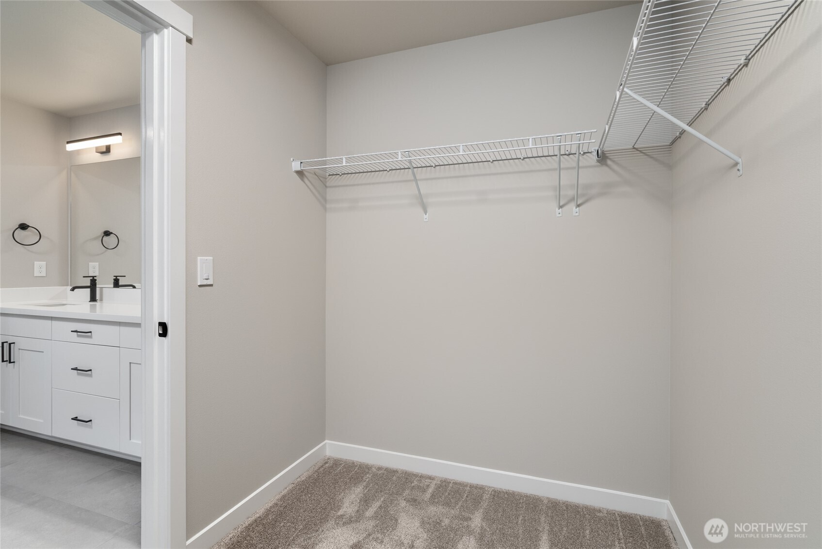 2401 SW Ridgeway Drive , Oak Harbor, WA 98277