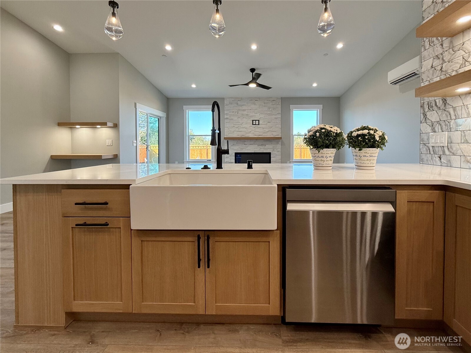 994 Alida Court SE, Ocean Shores, WA 98569