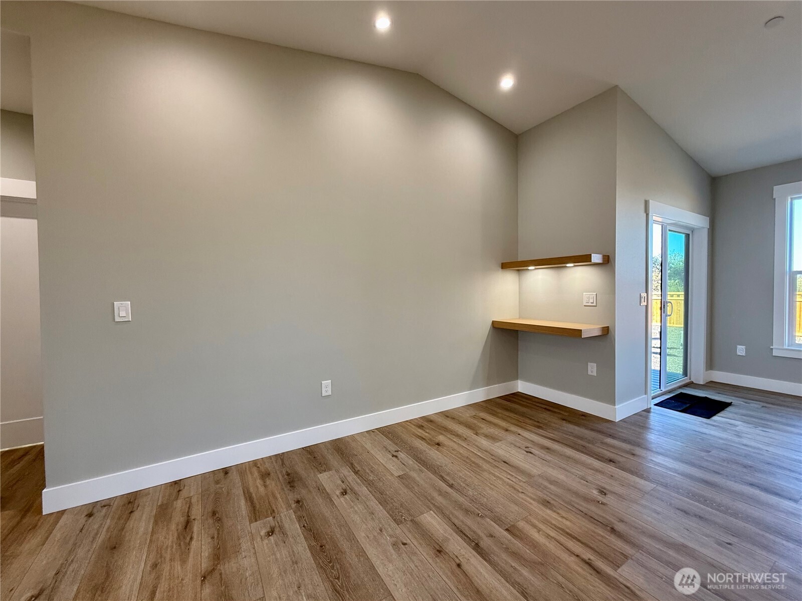 994 Alida Court SE, Ocean Shores, WA 98569