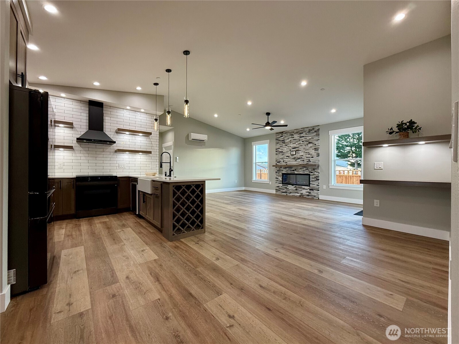 998 Alida Court SE, Ocean Shores, WA 98569