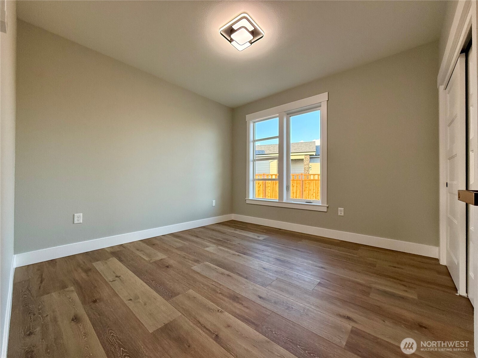 998 Alida Court SE, Ocean Shores, WA 98569