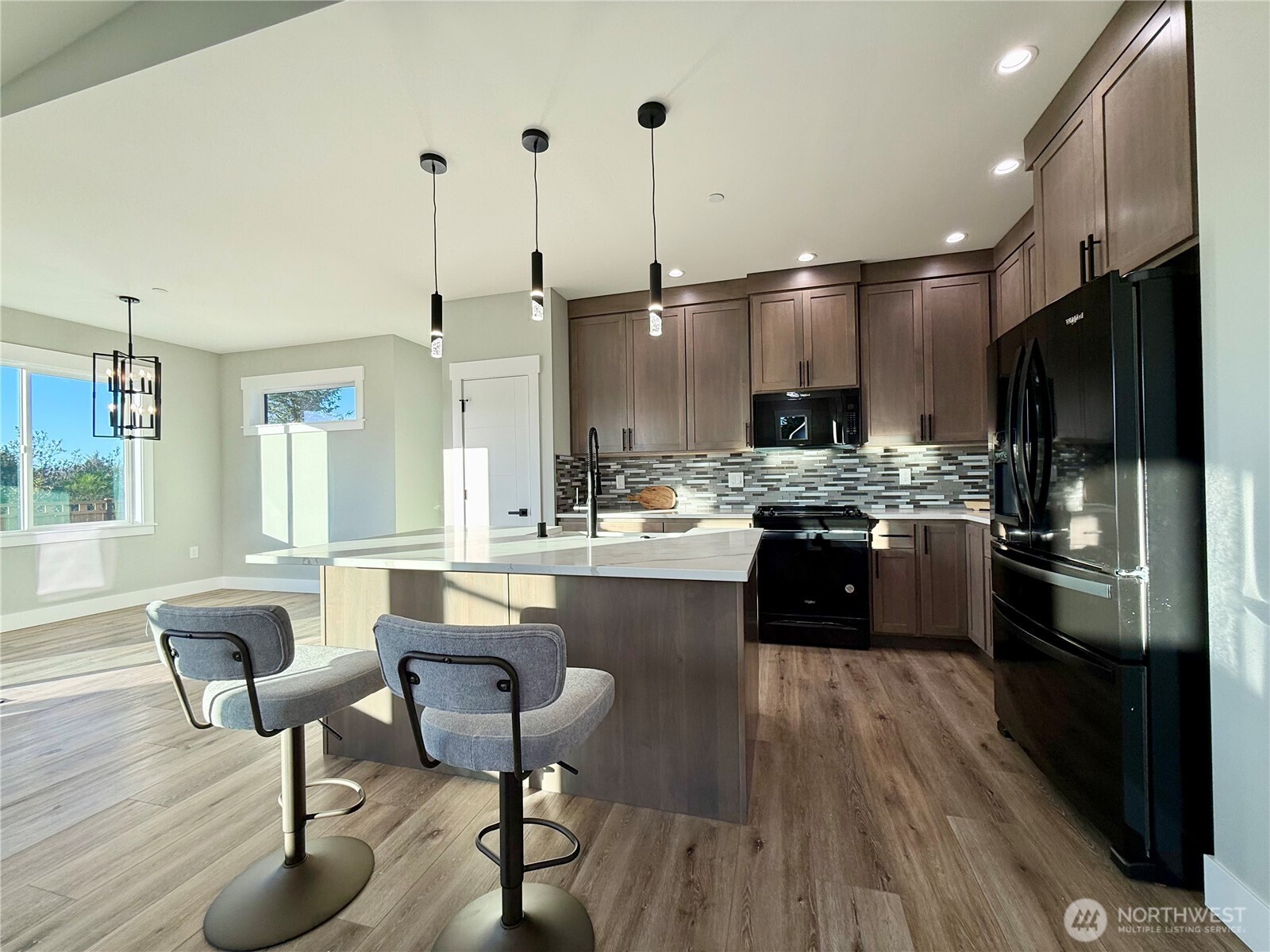 996 Alida Court SE, Ocean Shores, WA 98569