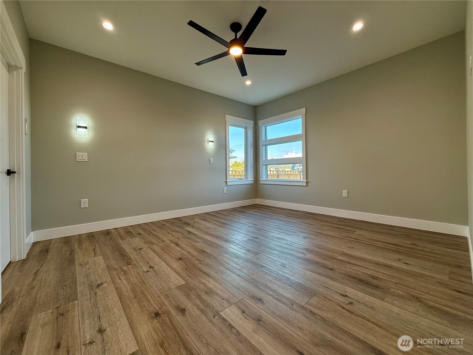 996 Alida Court SE, Ocean Shores, WA 98569