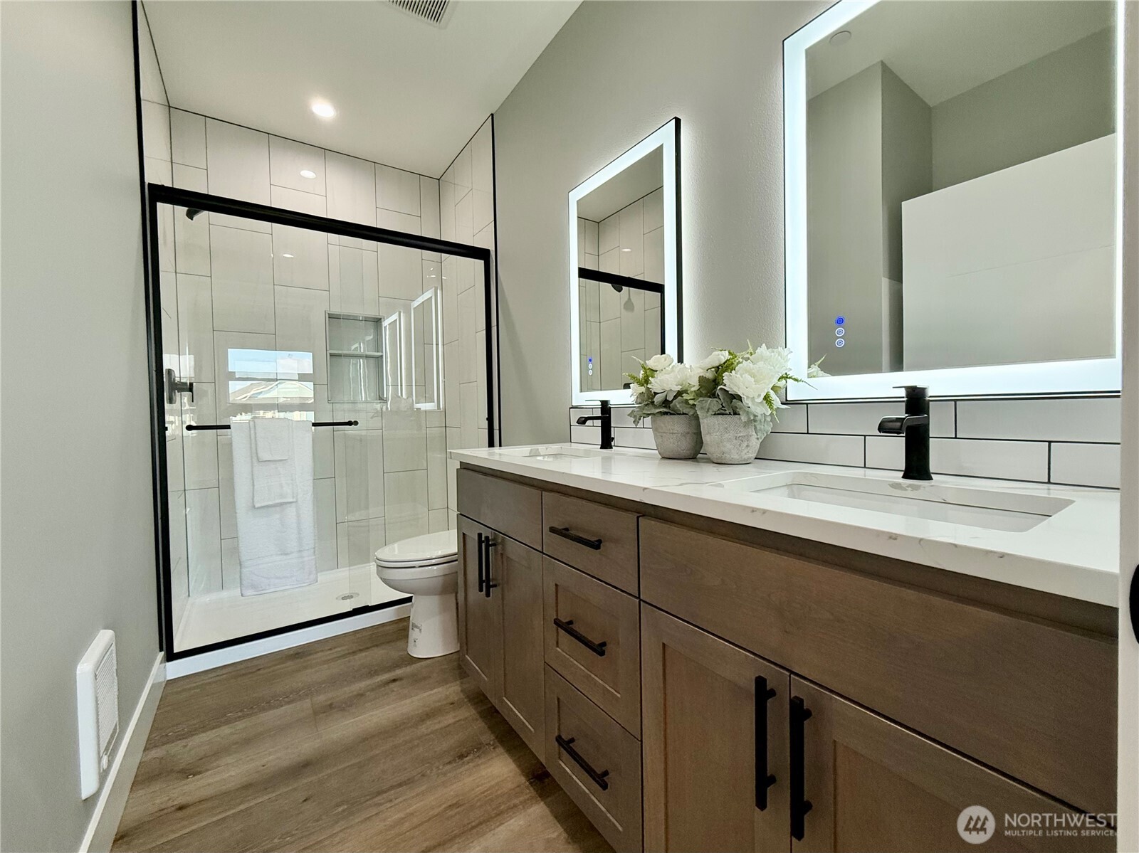 996 Alida Court SE, Ocean Shores, WA 98569