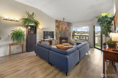 10601 Bagley Avenue N #304, Seattle, WA 98133 - Photo 2