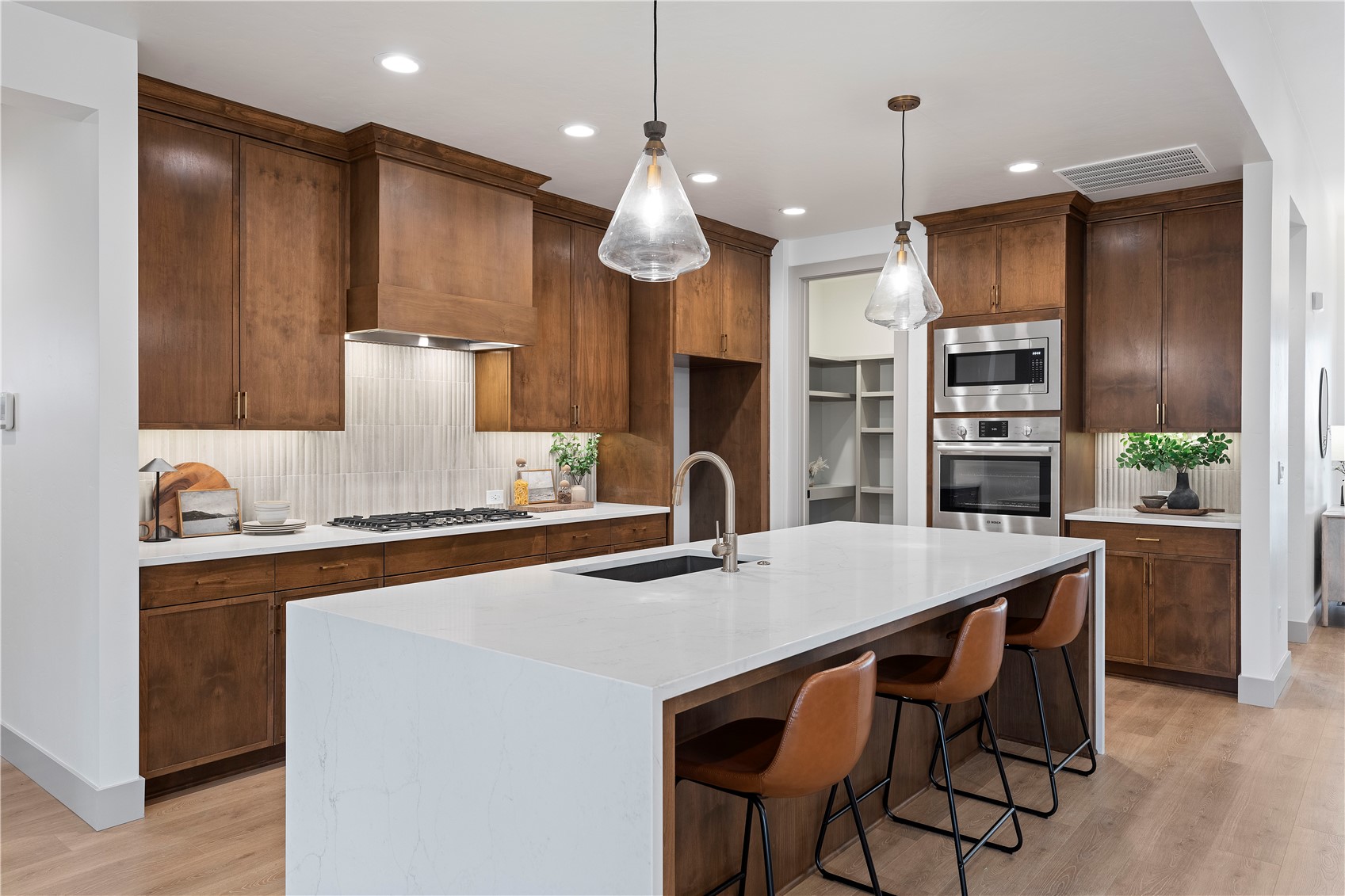 728 Blaine Street , Steilacoom, WA 98388