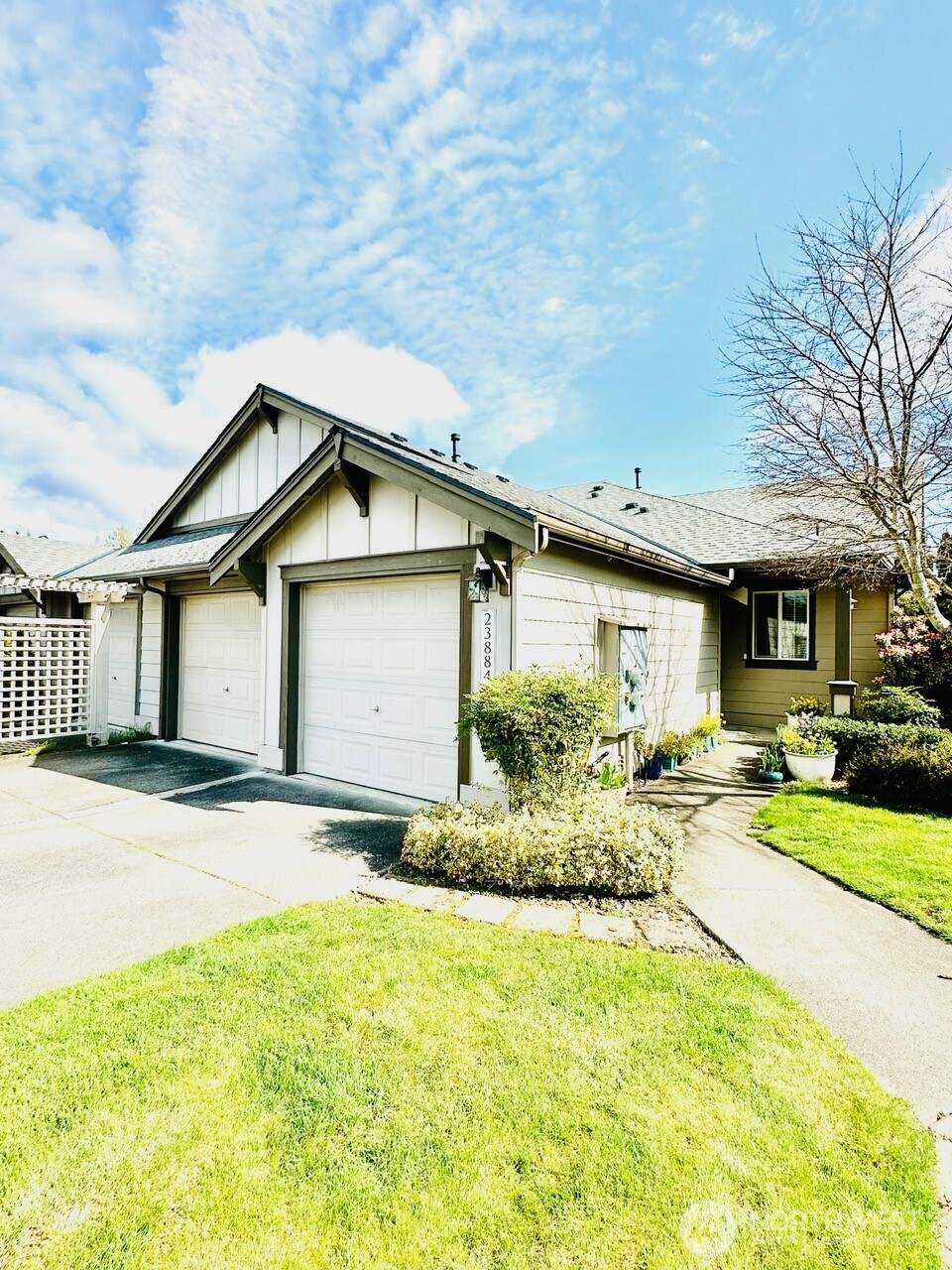 23884 NE 112th Circle #2, Redmond, WA 98053