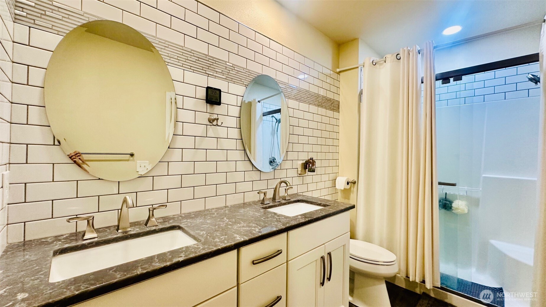 23884 NE 112th Circle #2, Redmond, WA 98053