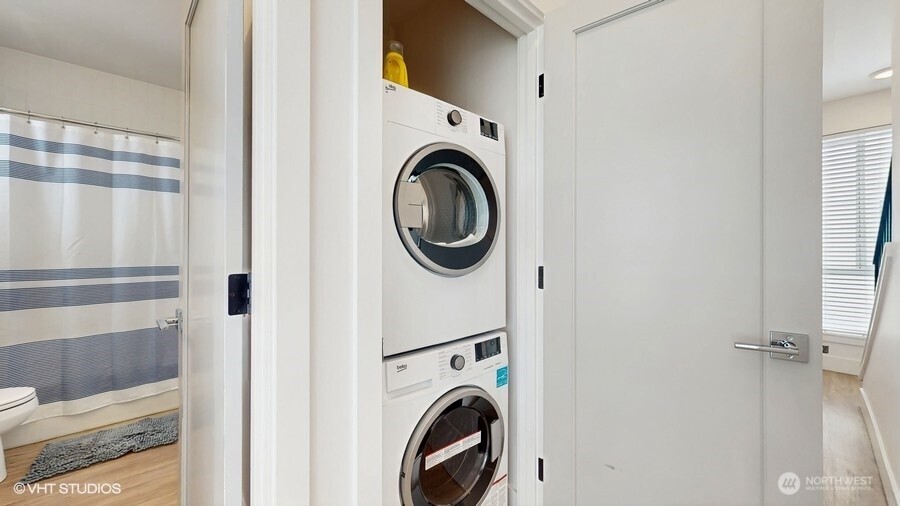 442 13th Avenue , Seattle, WA 98122