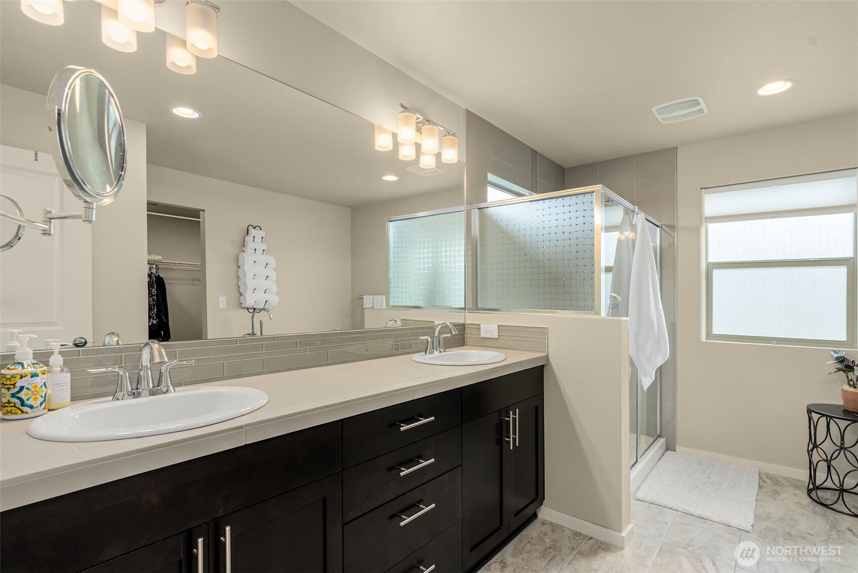 32929 Skyline Lane , Black Diamond, WA 98010