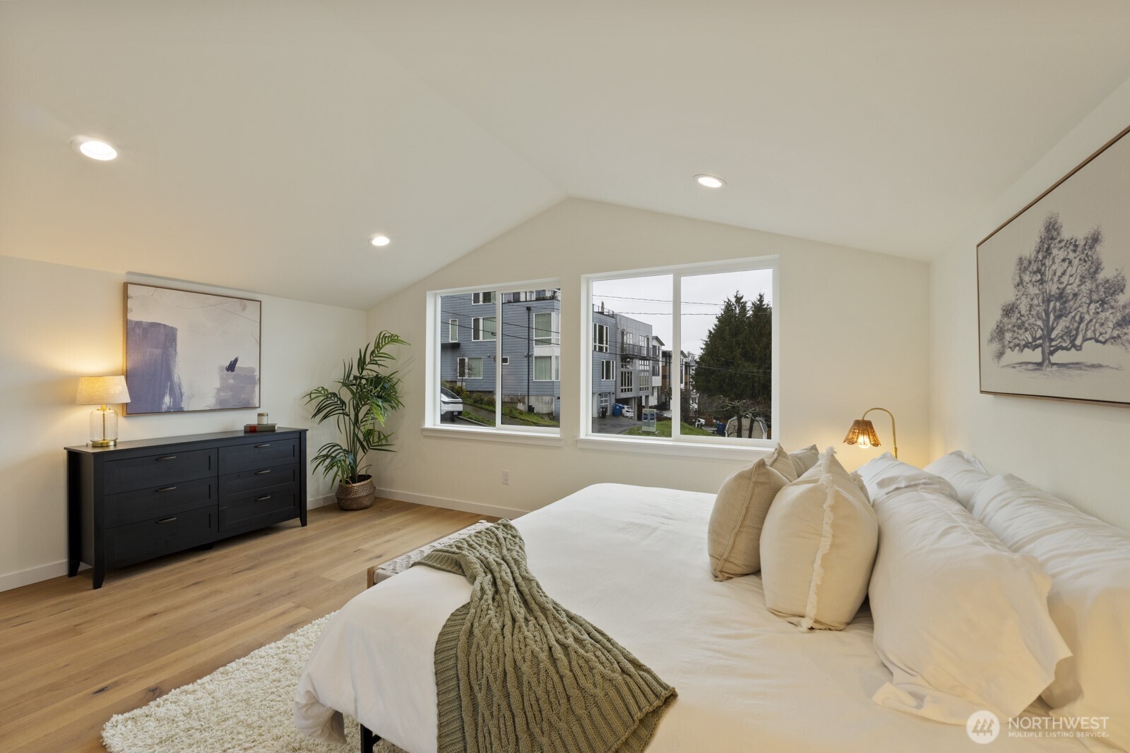 2213 W Bertona Street , Seattle, WA 98199