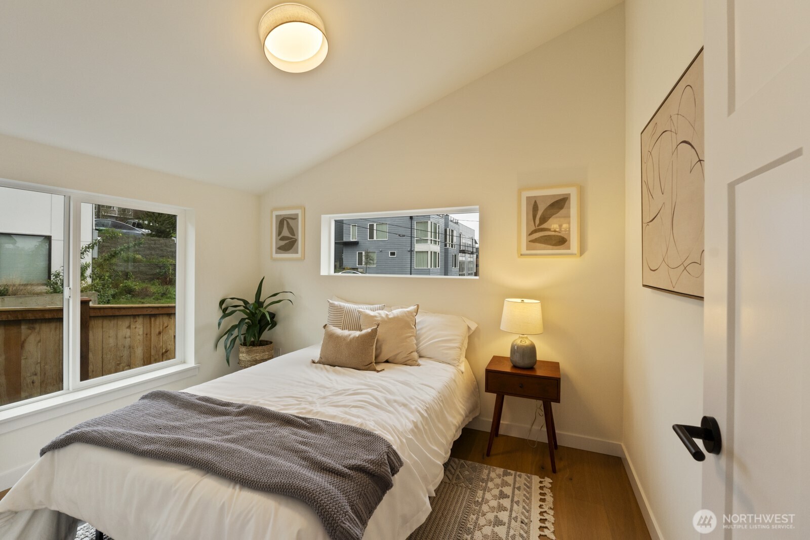 2213 W Bertona Street , Seattle, WA 98199