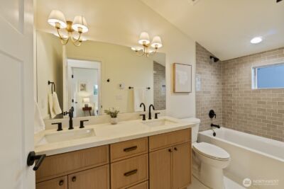 2213 W Bertona Street , Seattle, WA 98199 - Photo 23