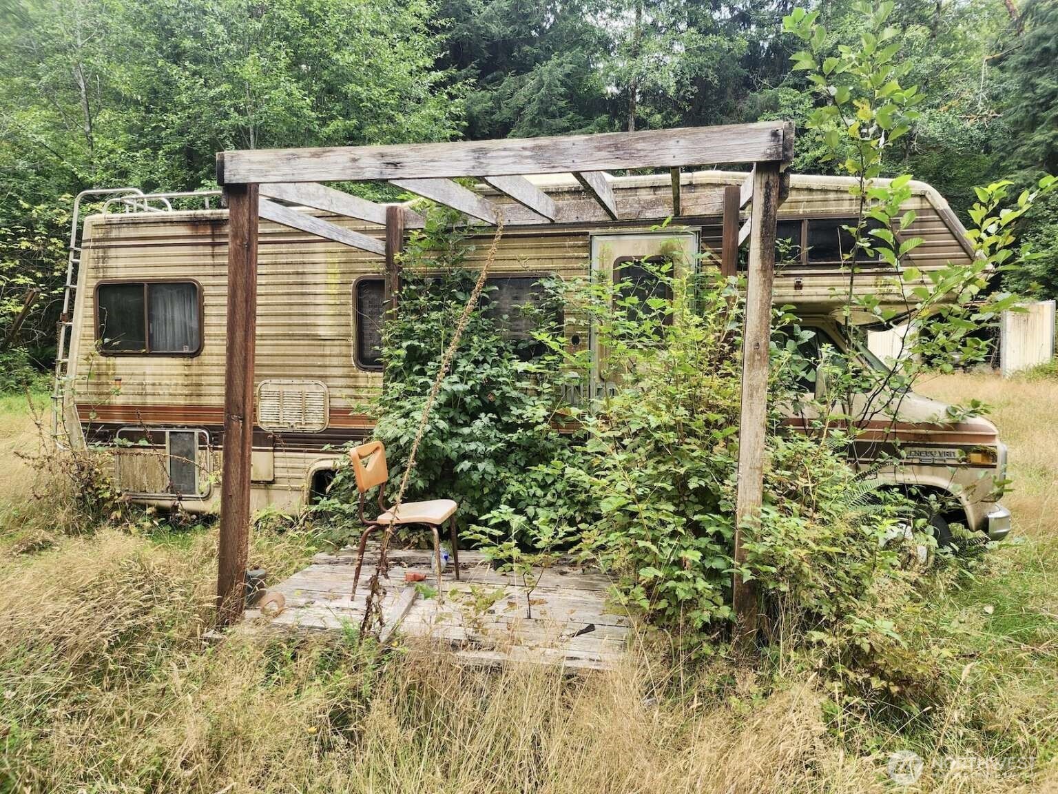 1999 Dowan Creek Road , Forks, WA 98331