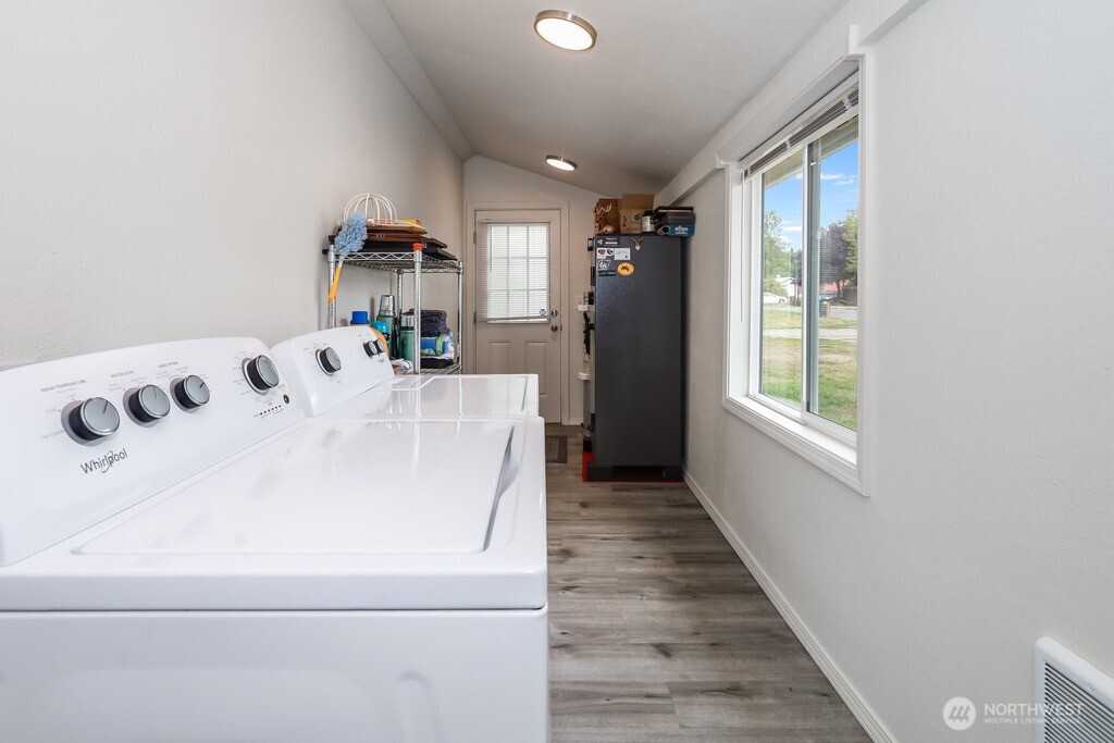 324 6th Street , Vader, WA 98593