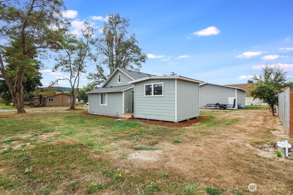 324 6th Street , Vader, WA 98593