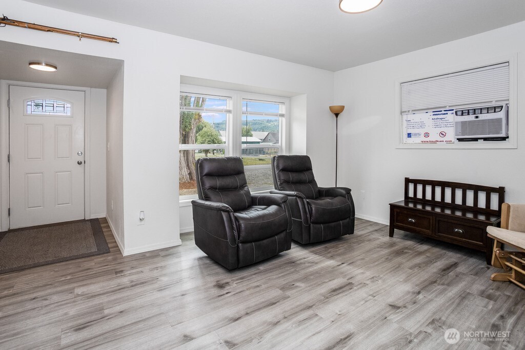 324 6th Street , Vader, WA 98593