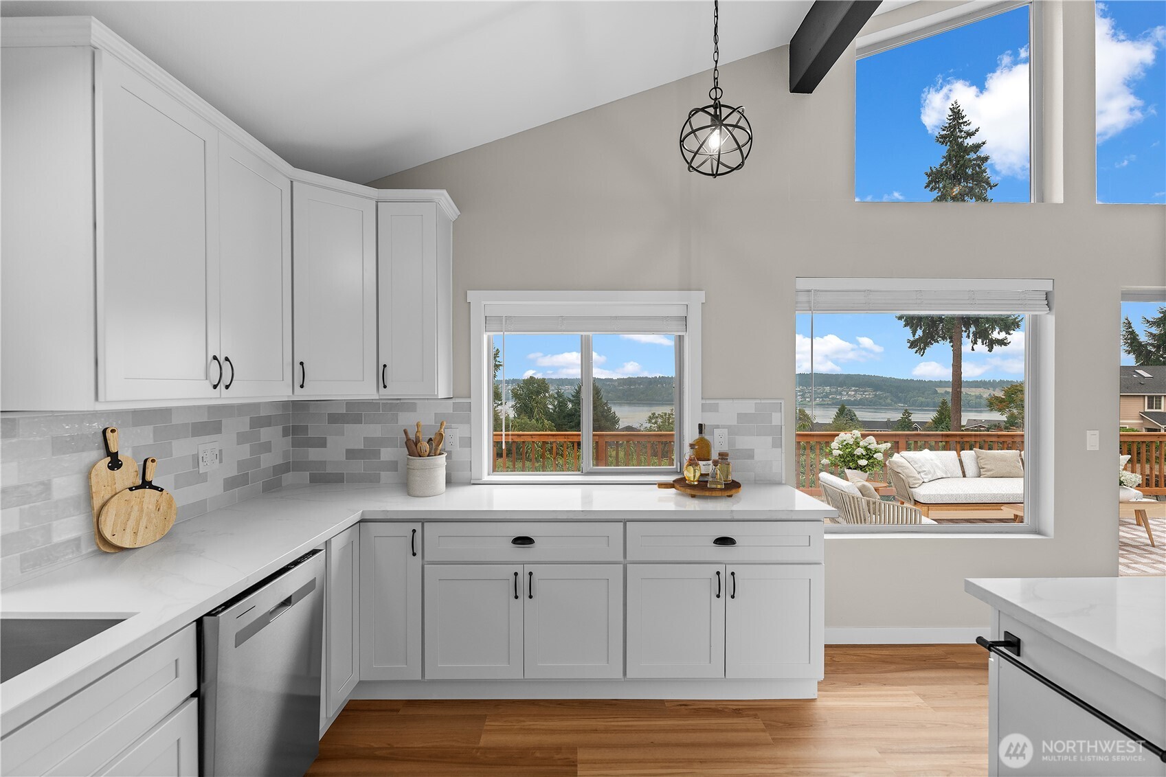 1268 Pilchuck Drive , Fox Island, WA 98333