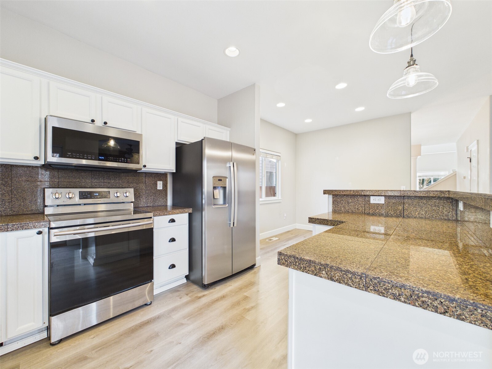 11805 1st Place , Lake Stevens, WA 98258