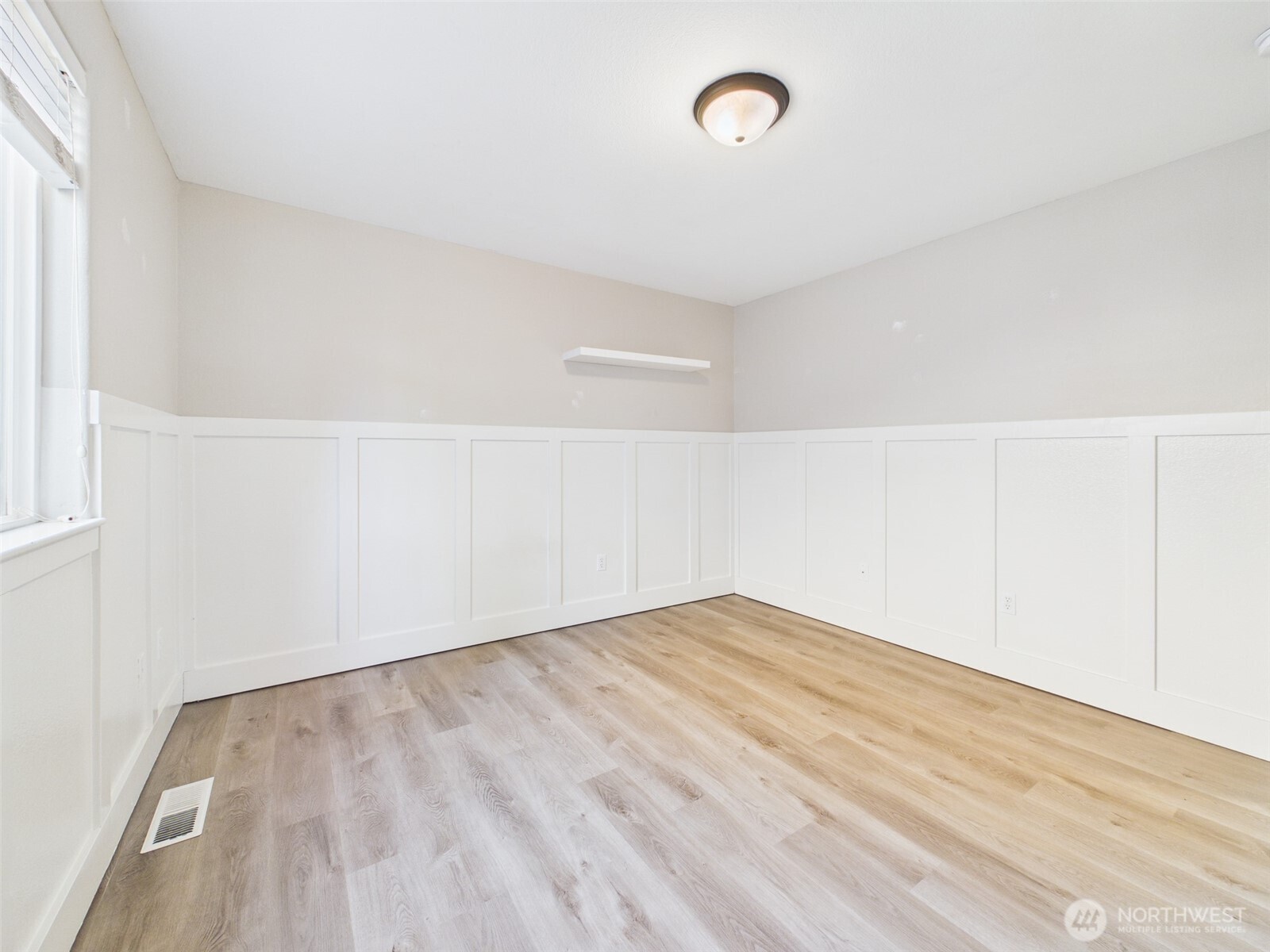 11805 1st Place , Lake Stevens, WA 98258