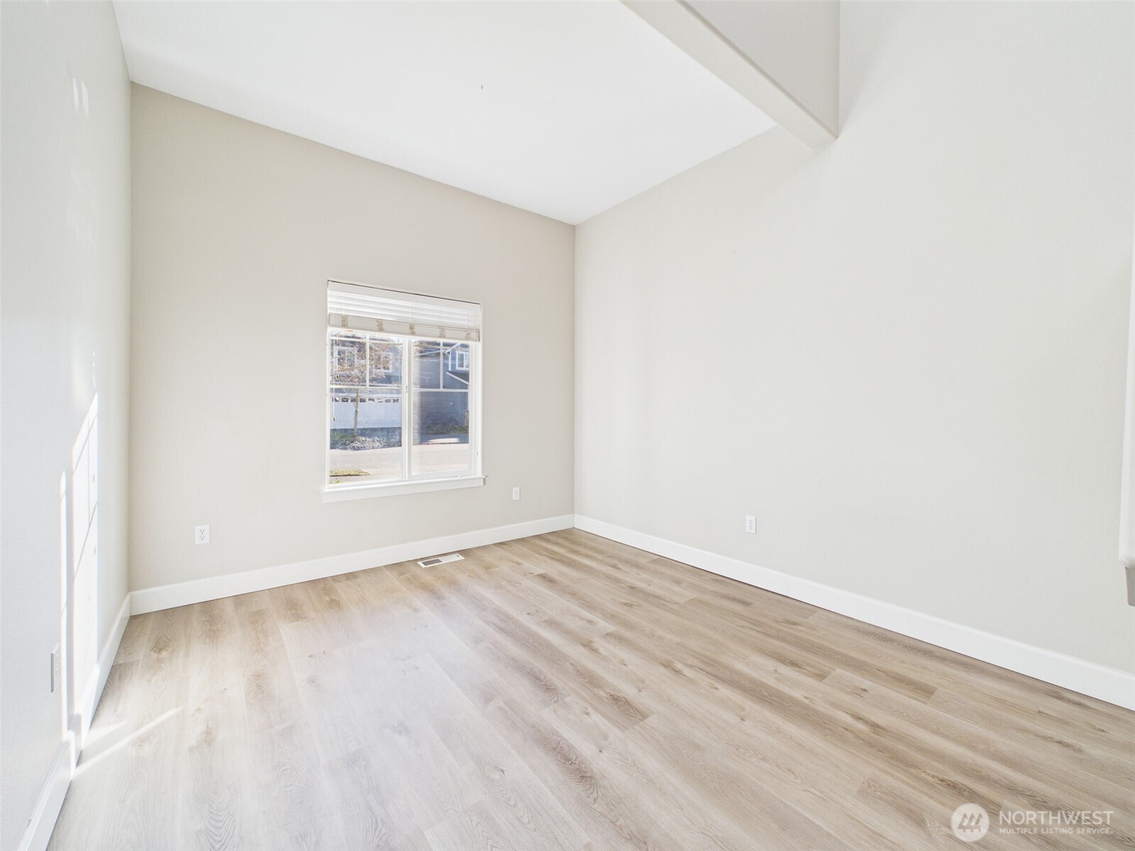 11805 1st Place , Lake Stevens, WA 98258