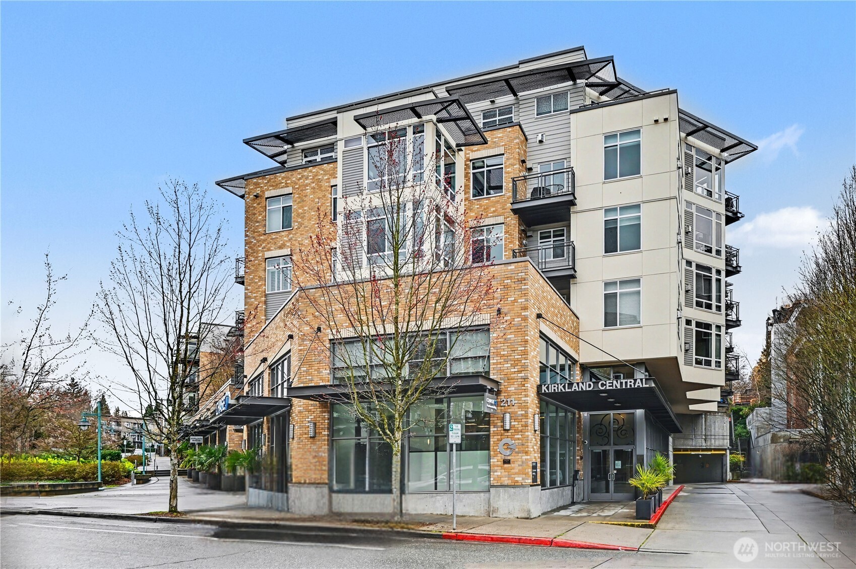 211 Kirkland Ave #421, Kirkland, WA 98033