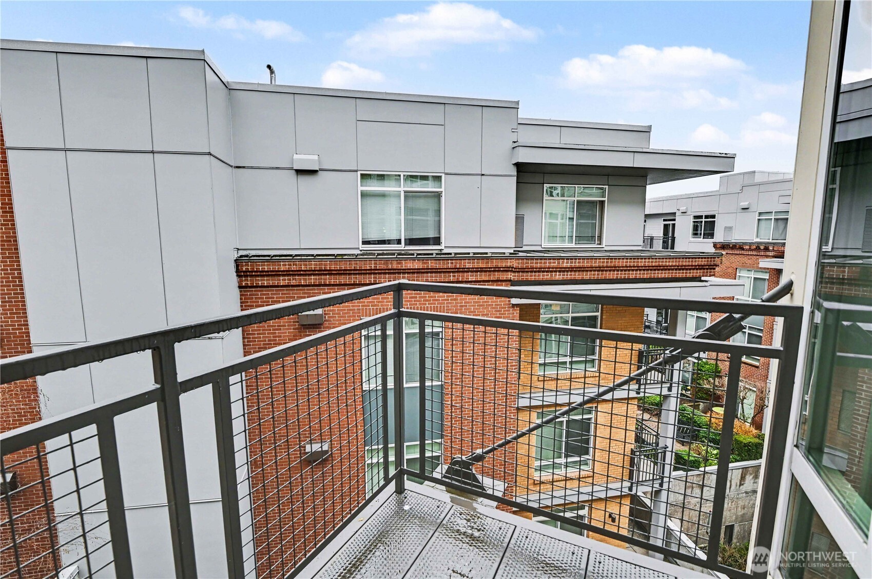 211 Kirkland Ave #421, Kirkland, WA 98033