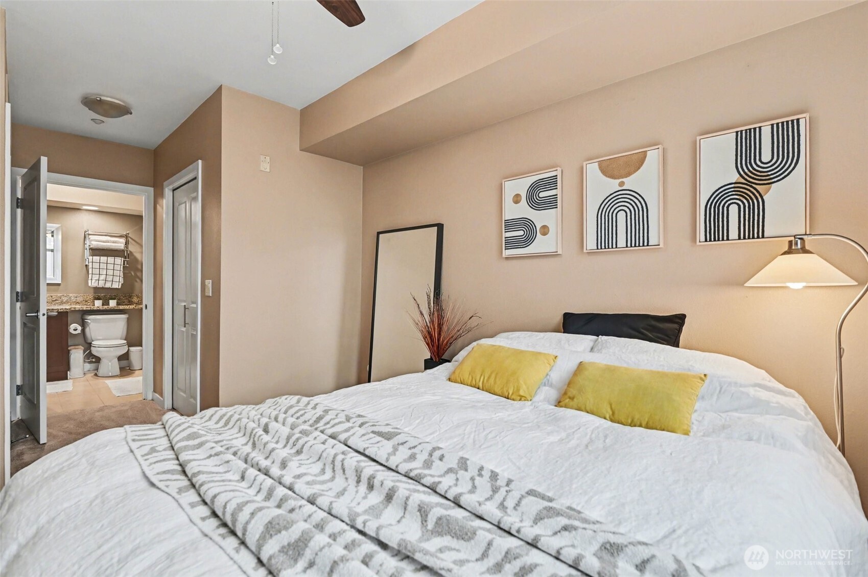 211 Kirkland Ave #421, Kirkland, WA 98033