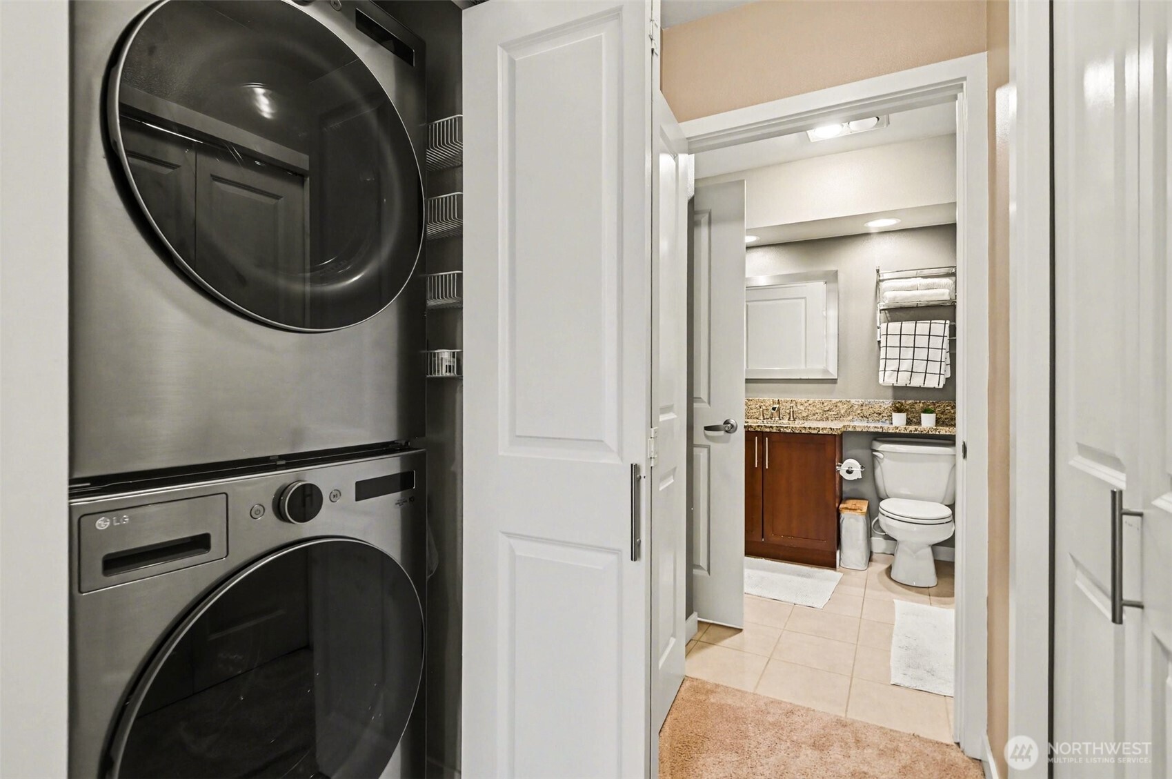 211 Kirkland Ave #421, Kirkland, WA 98033