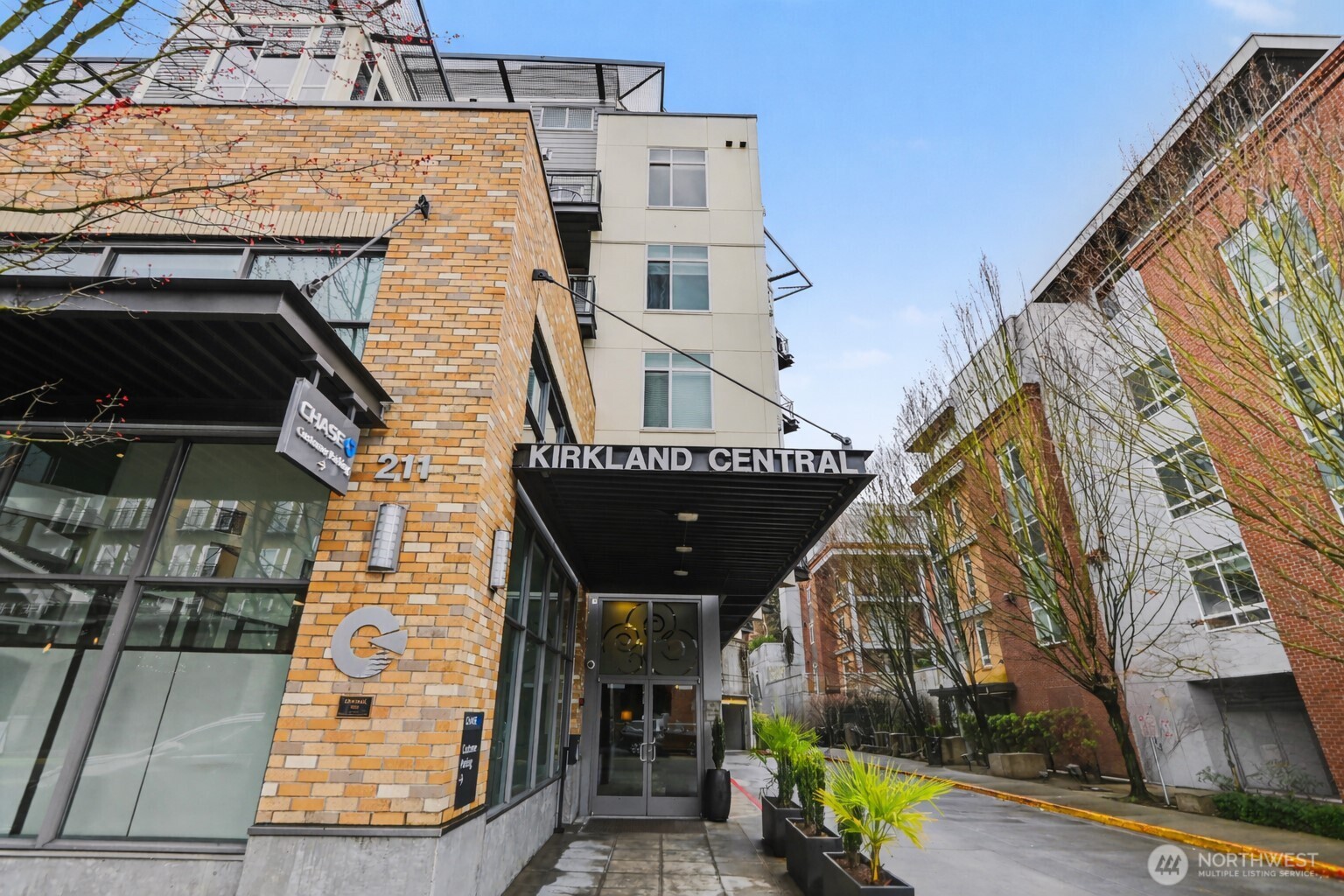 211 Kirkland Ave #421, Kirkland, WA 98033