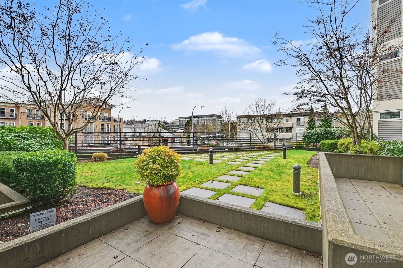 211 Kirkland Ave #421, Kirkland, WA 98033