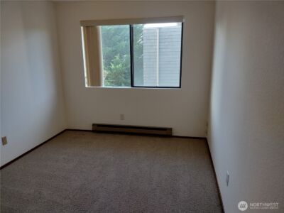 11755 Greenwood Avenue N #203, Seattle, WA 98133-8151 - Photo 12