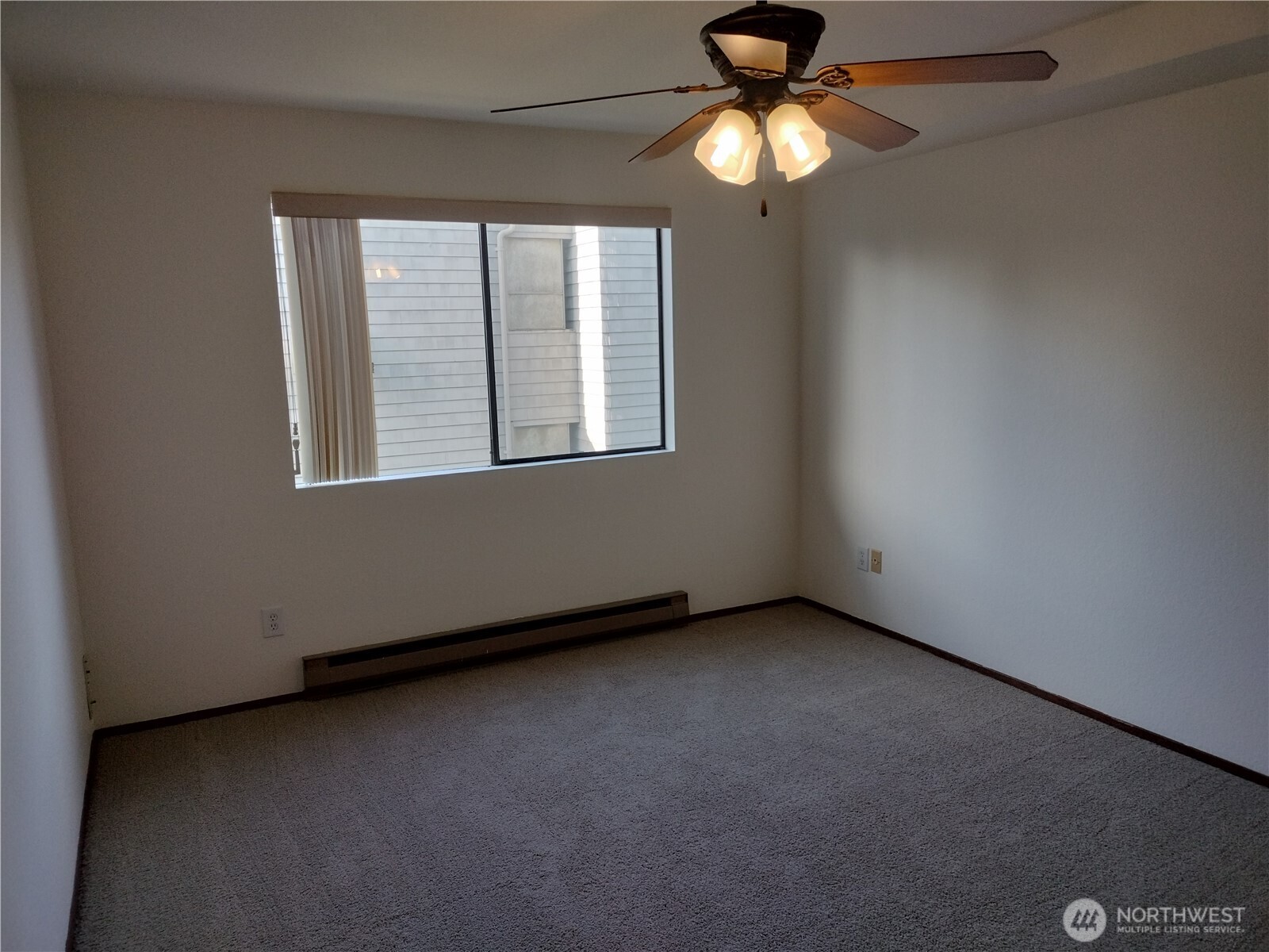 11755 Greenwood Avenue N #203, Seattle, WA 98133-8151