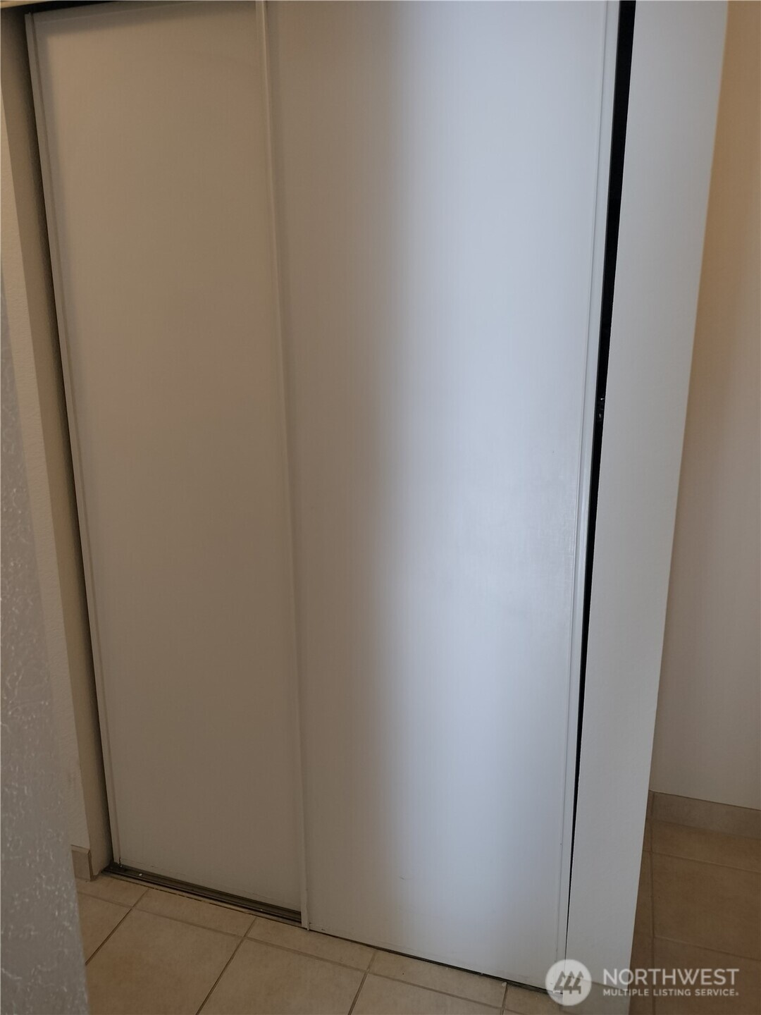 11755 Greenwood Avenue N #203, Seattle, WA 98133-8151