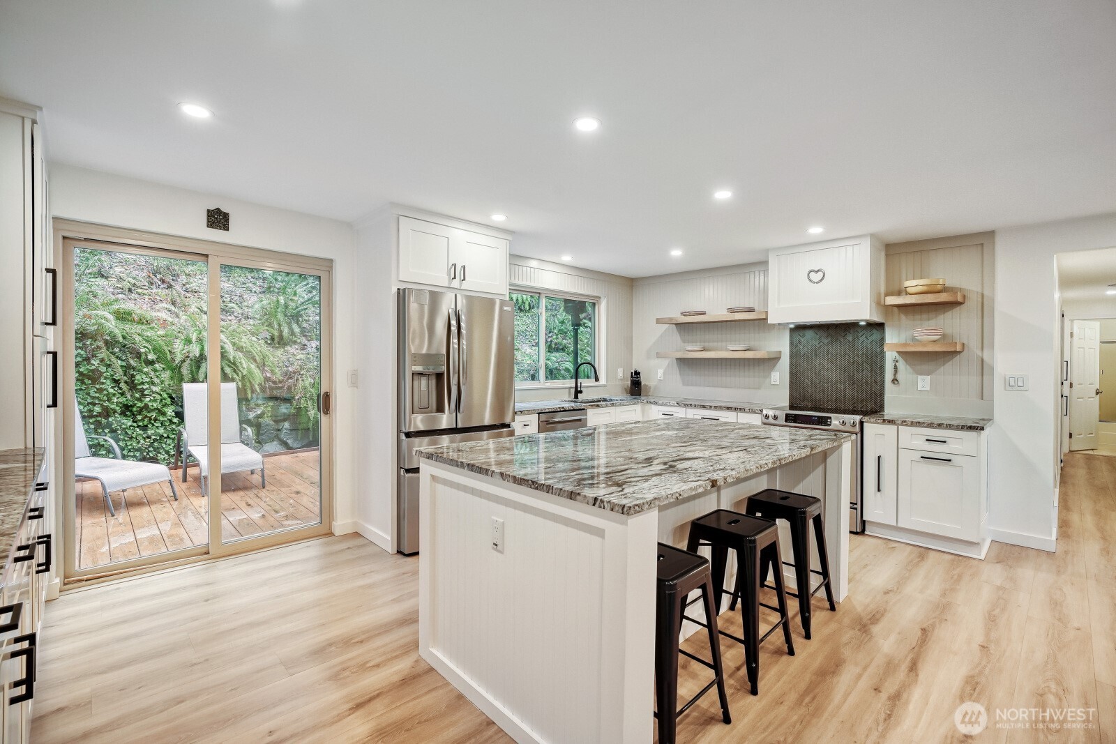 38805 258th Avenue SE, Enumclaw, WA 98022-8869