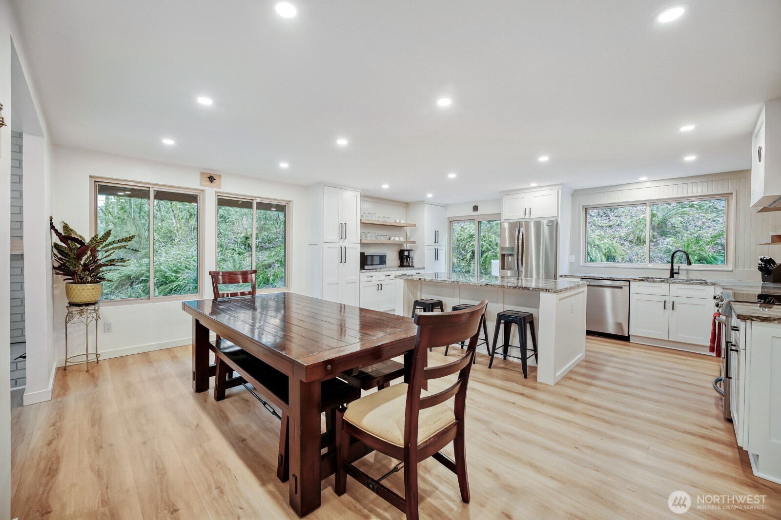 38805 258th Avenue SE, Enumclaw, WA 98022-8869