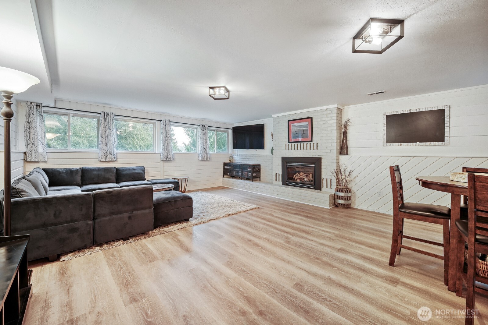 38805 258th Avenue SE, Enumclaw, WA 98022-8869