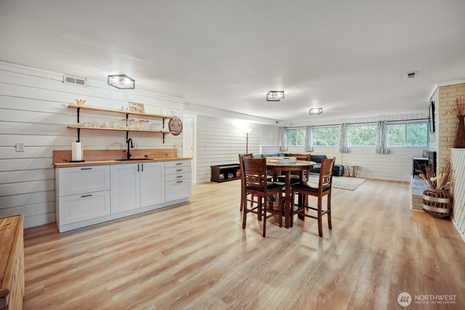 38805 258th Avenue SE, Enumclaw, WA 98022-8869