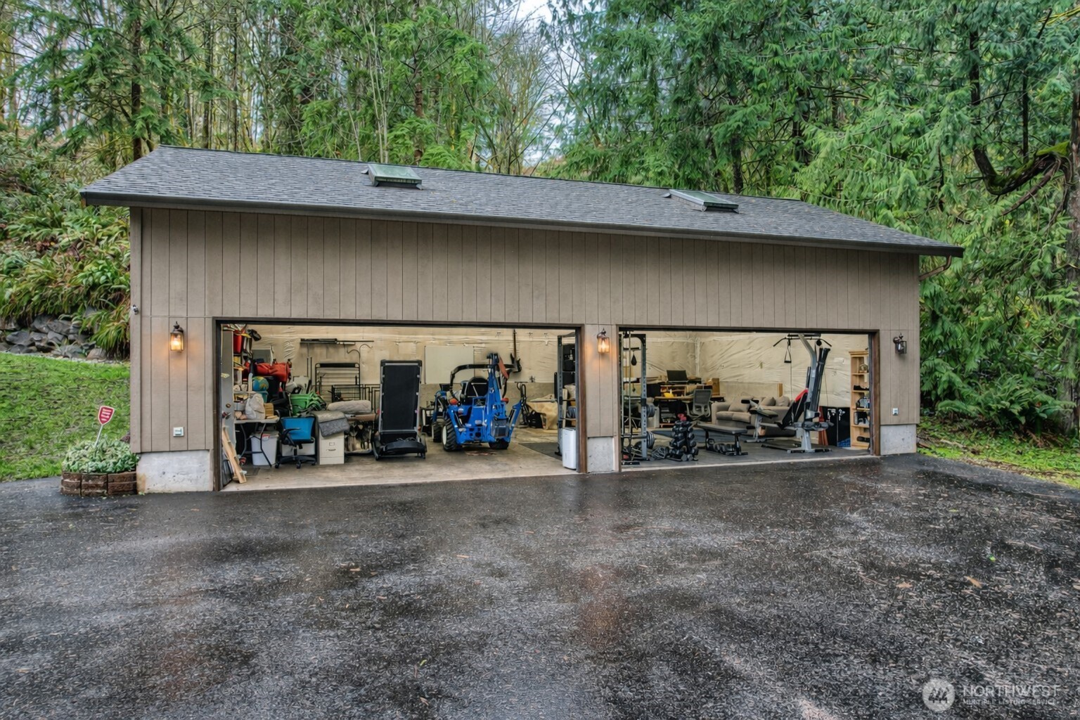 38805 258th Avenue SE, Enumclaw, WA 98022-8869