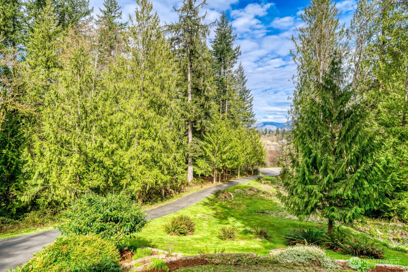 38805 258th Avenue SE, Enumclaw, WA 98022-8869