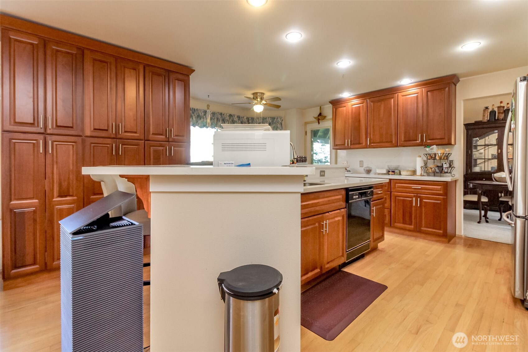 176 Eagle Ridge Drive E, Puyallup, WA 98374